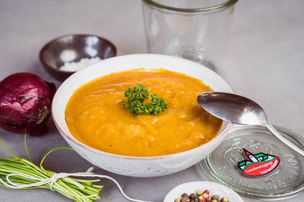 Kartoffelsuppe im Glas hausgemacht