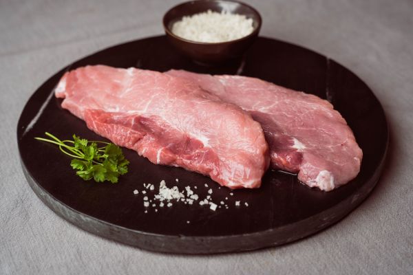 Schnitzel (Hüfte / Nuss) vom "Wohlfühlschwein"