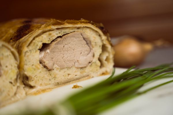 Schweinefilet in Blätterteig vom "Wohlfühlschwein"